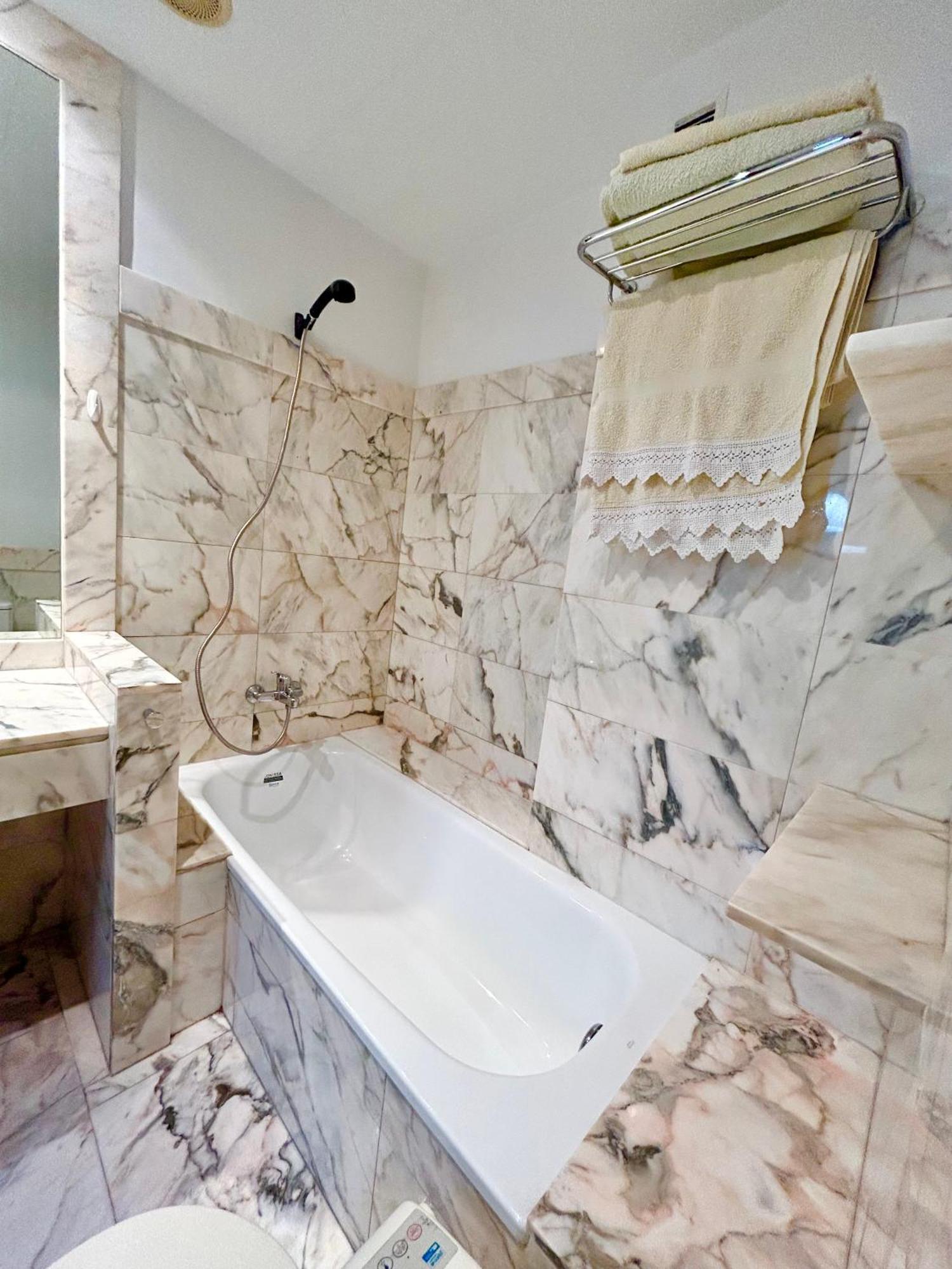 Vivienda Rectorado 2 Apartment Саламанка Екстериор снимка